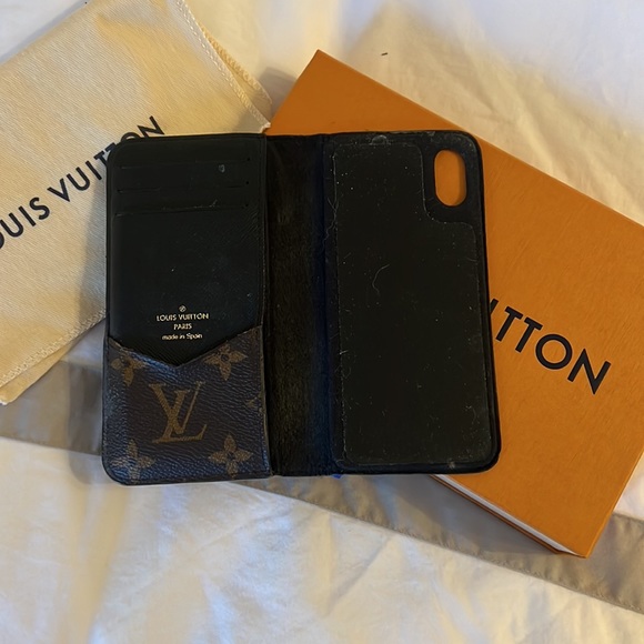 Louis Vuitton iPhone X folio case - Picture 2 of 3